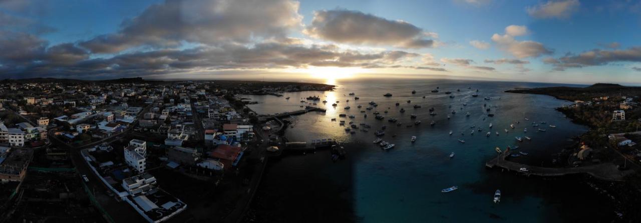 Galapagos Sunset Hotel 巴克里索莫雷诺港 外观 照片